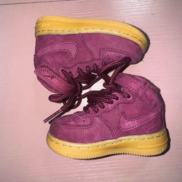 Nike Baby Size 4C Purple High Top Air Force 1 - Picture 2 of 4